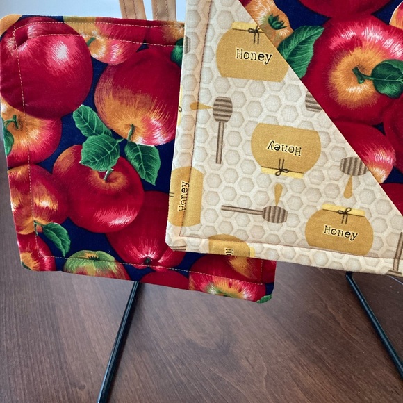Honey & Apples potholder set - Picture 3 of 3